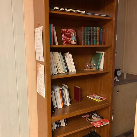 Jacobins ホームステイ カーン